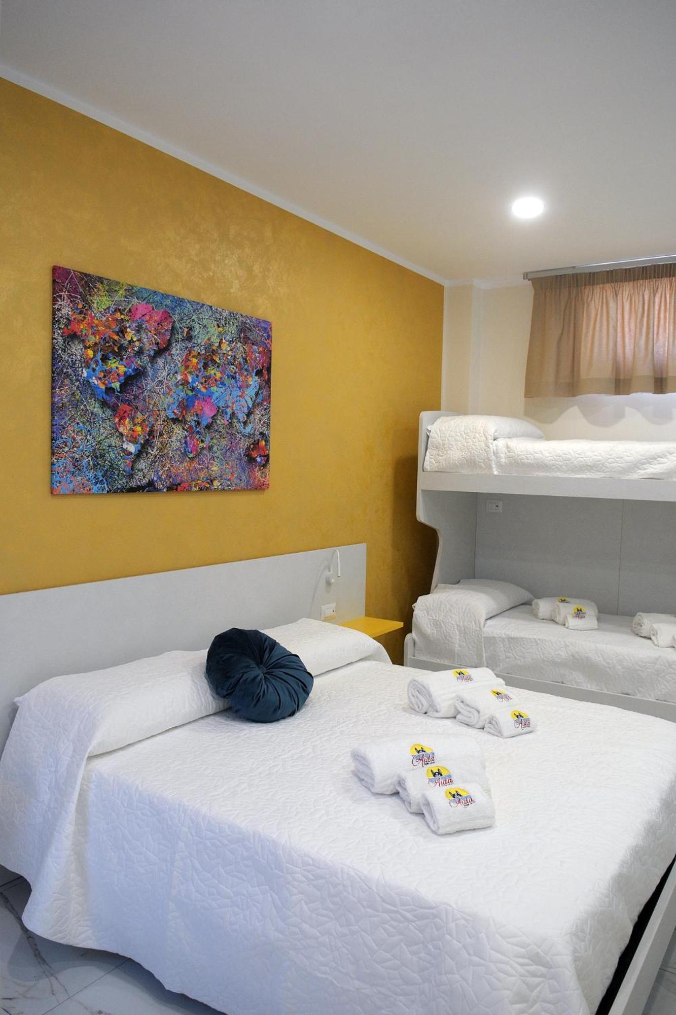 B&B Aida Rooms เชฟาลู ภายนอก รูปภาพ