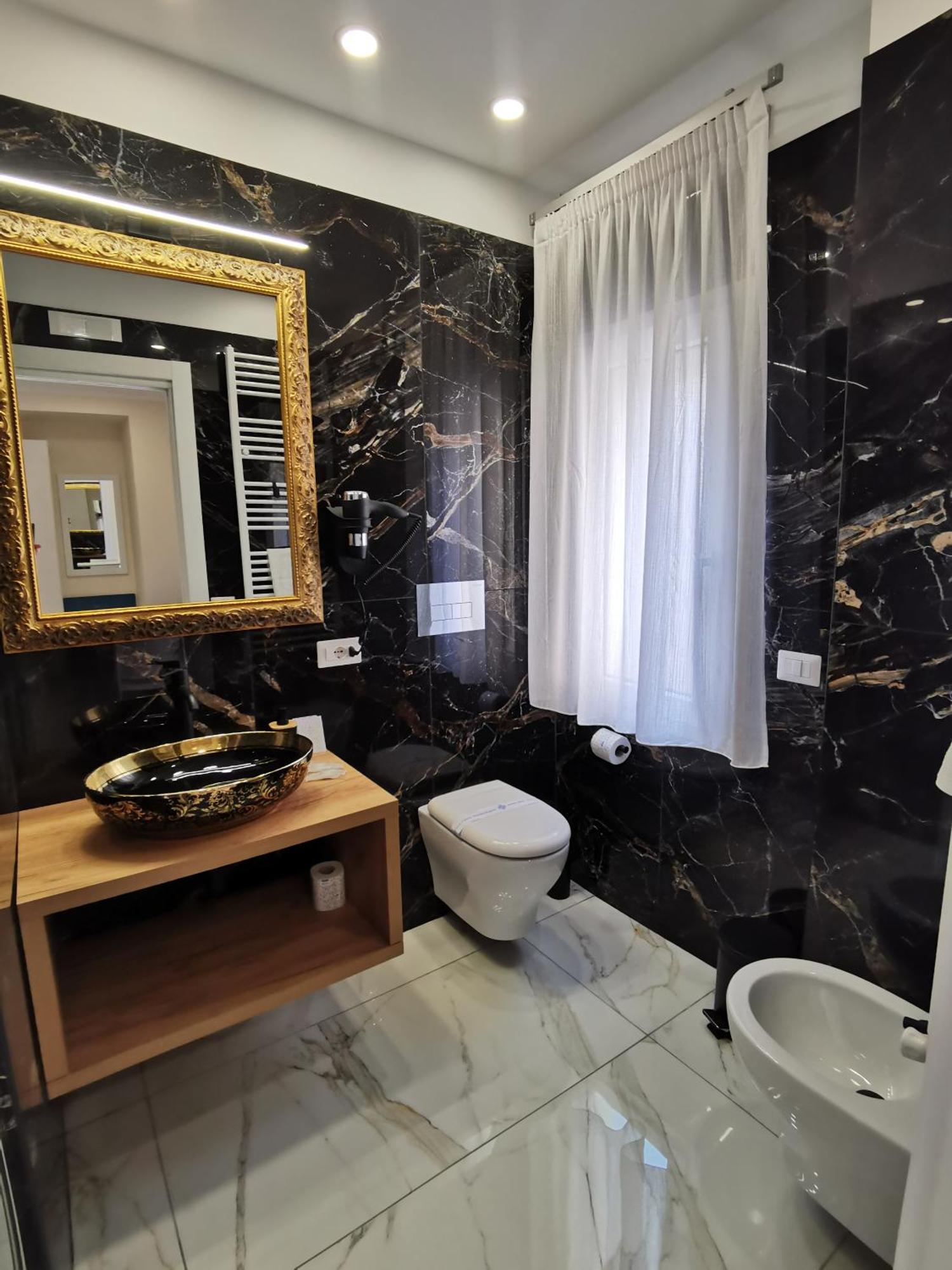 B&B Aida Rooms เชฟาลู ภายนอก รูปภาพ